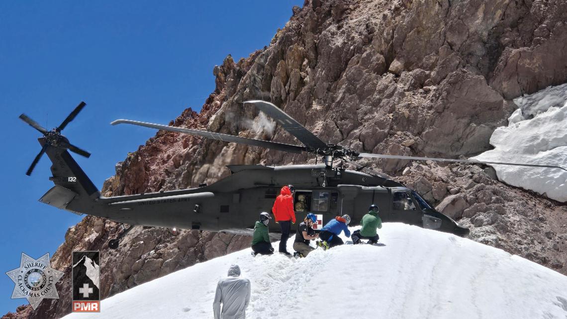 Man airlifted after 700-foot fall down Mount Hood [Video]