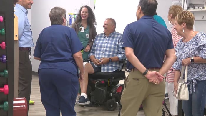 Pastor reunites with medical staff who helped him recover from leg amputation [Video]