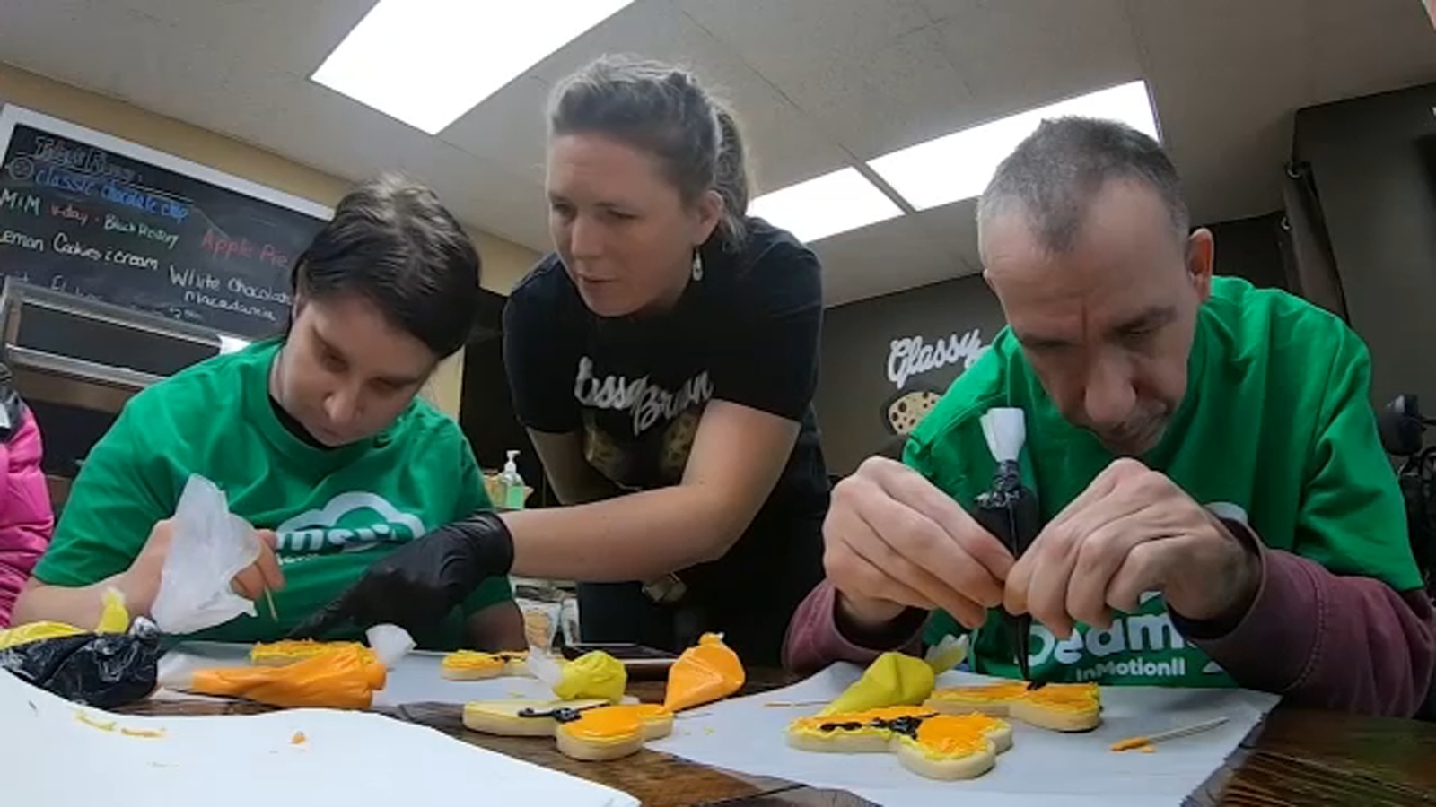 Burlington City’s Glassy Brown Cookies using decorating classes to serve community [Video]
