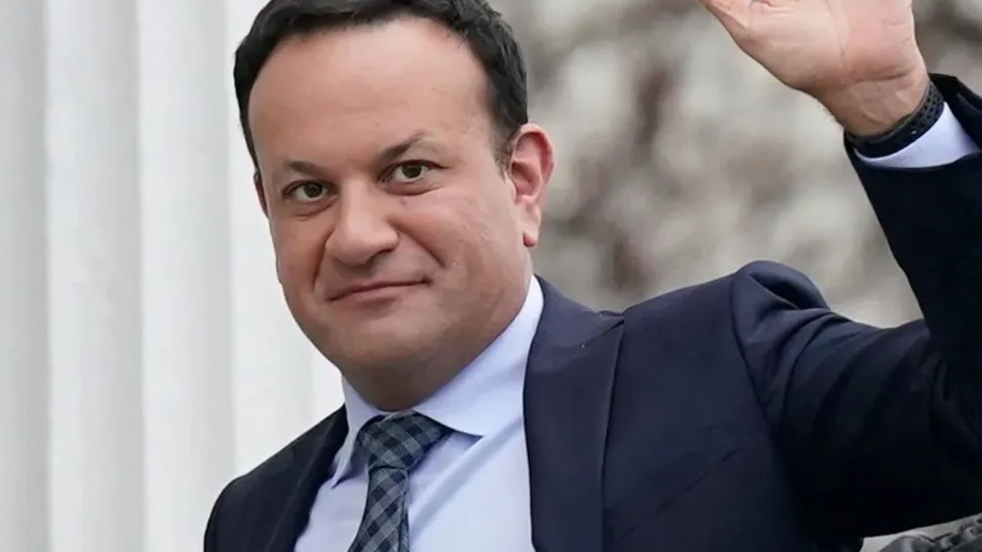 Gardai foil far-right plot to kill Leo Varadkar with foreign ex-army soldier as intended shooter of former Taoiseach [Video]