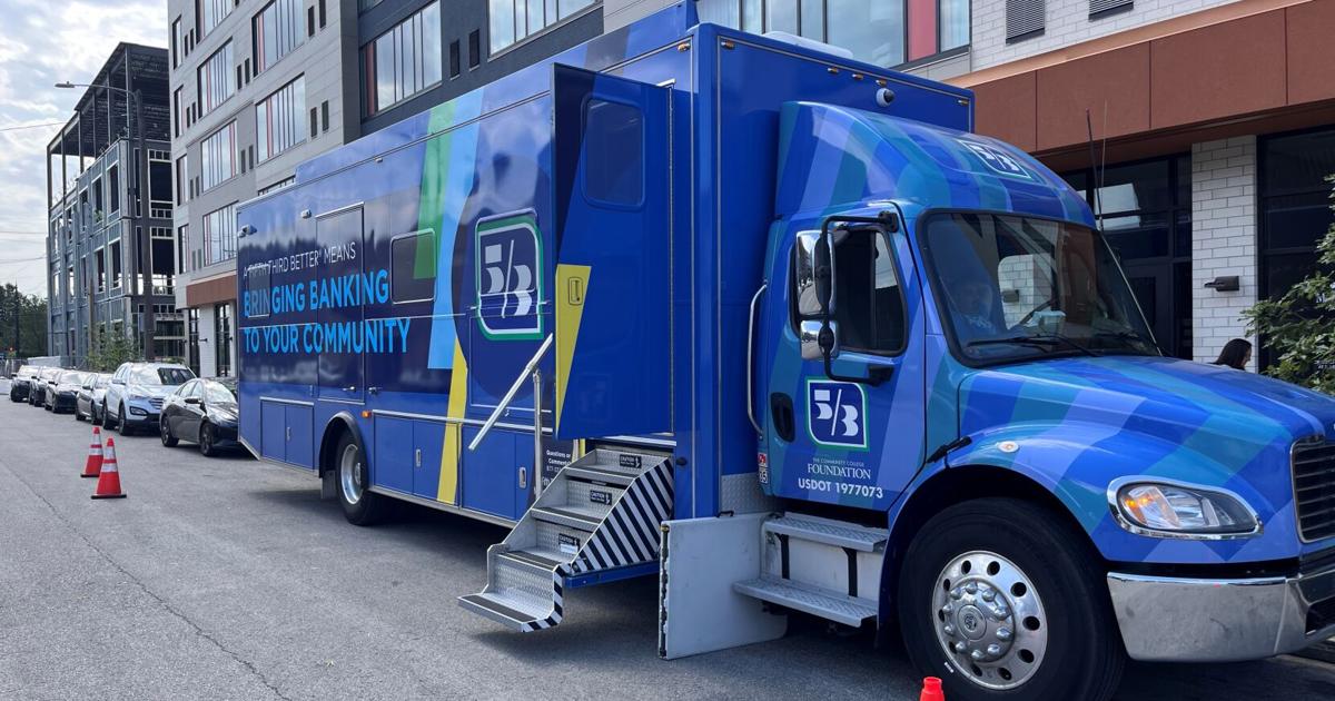 Fifth Third Bank ‘eBus’ rolls out to Kentucky cities | News from WDRB [Video]