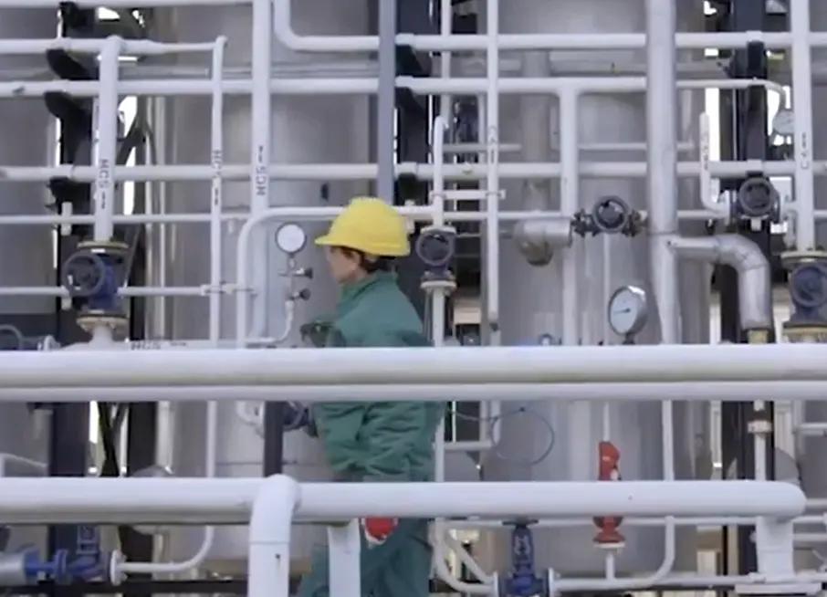 BREAKING: Ukraine blocks Russian oil imports to Hungary! [Video]