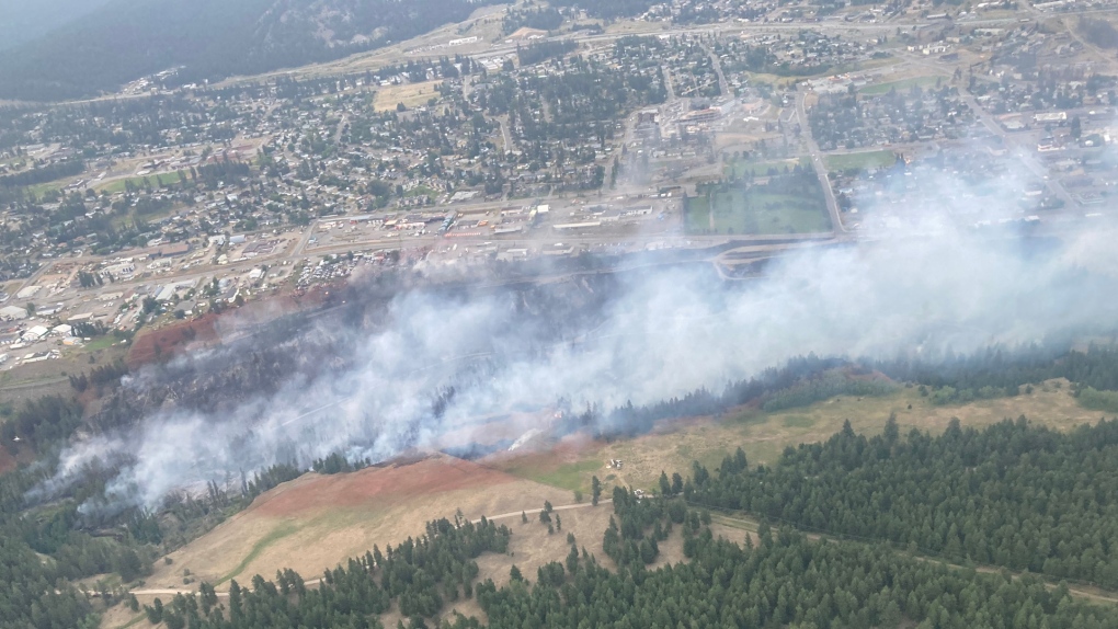 B.C. wildfire: Tactical evacuations in Williams Lake as crews battle fire [Video]